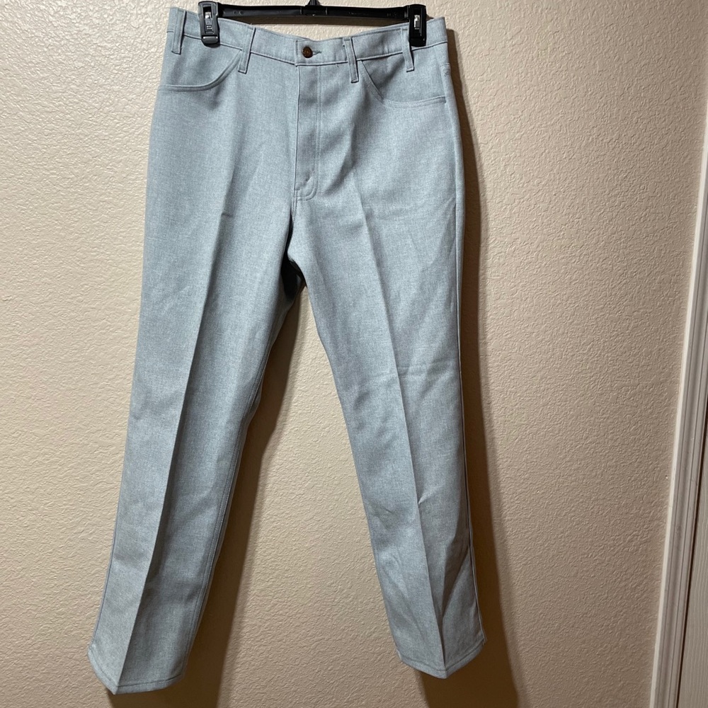 Vintage Levi’s made in USA 100% Poly silver/gray